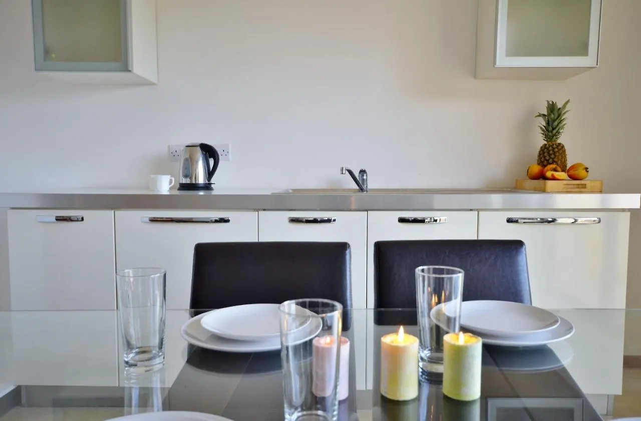 City Living Suite Tk 2 Rm 3. St. Julian's