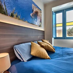 Central Suites St. Julian'S Vendégház